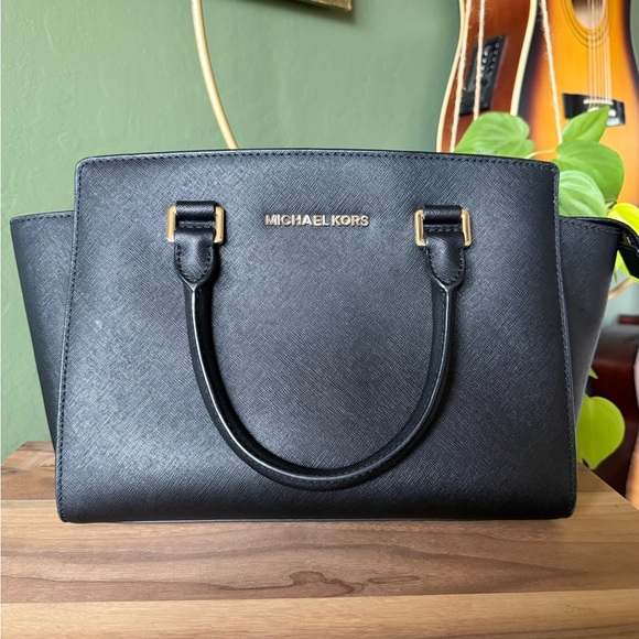 Michael Kors Handbags - Michael Kors Selma Medium Saffiano Leather Satchel- Black & Gold